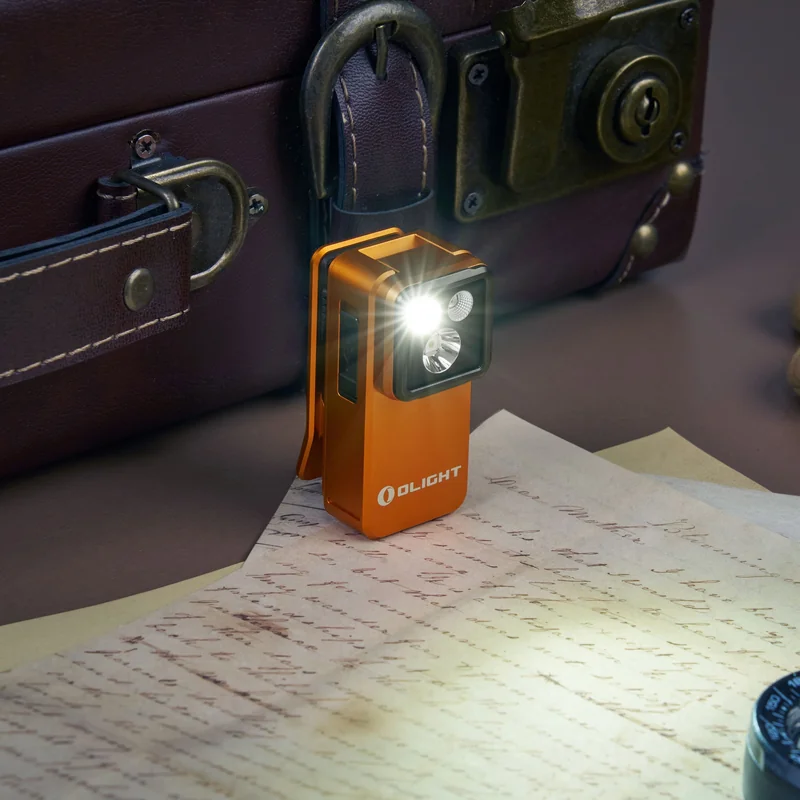 Latarka akumulatorowa Olight Oclip 2 Pro 530 lumenów - pomarańczowa