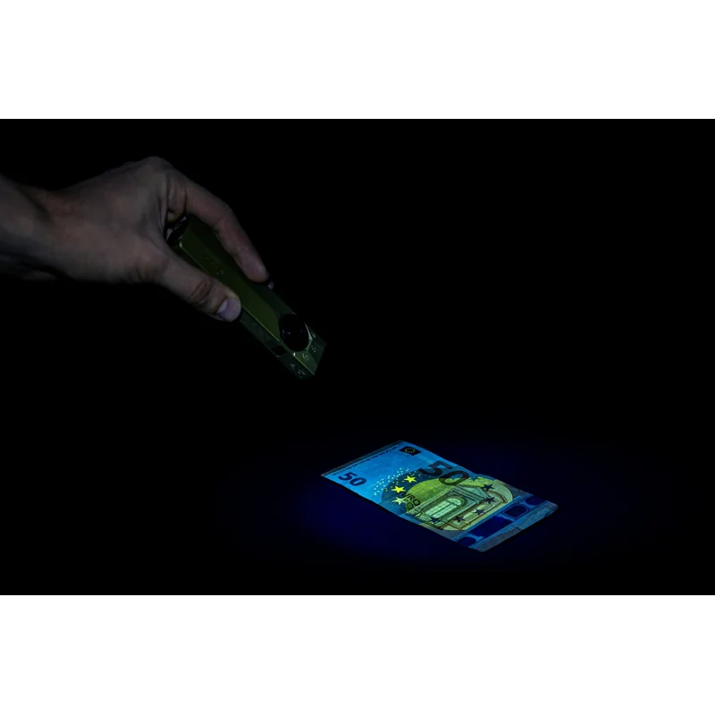 Latarka Olight ArkPro Ultra Class 1 Cool White Olive Green - 1700 lumenów