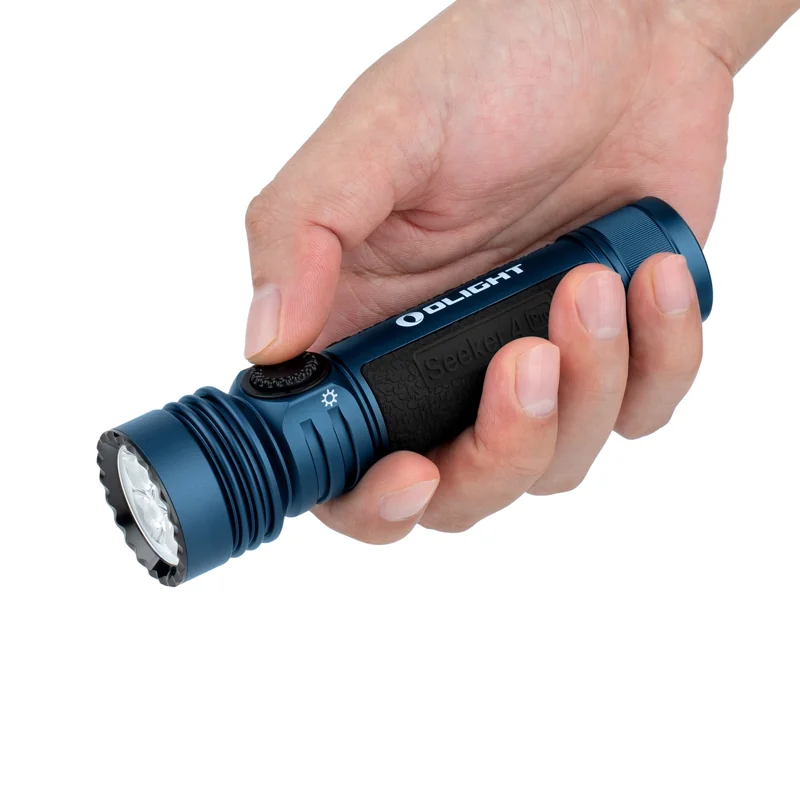 Latarka taktyczna Olight Seeker 4 Pro Cool White Midnight Blue - 4600 lumenów