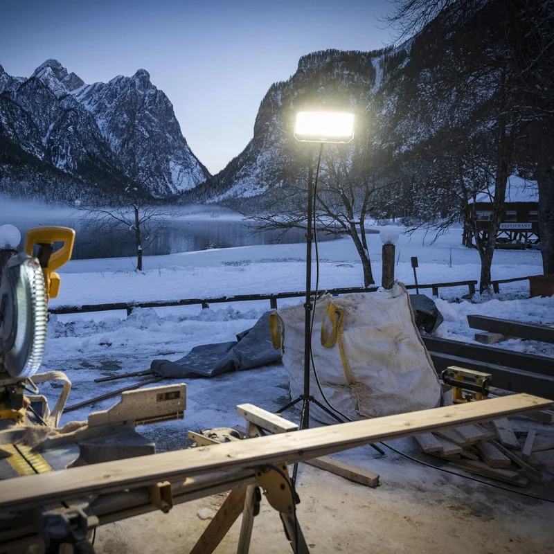 Naświetlacz warsztatowy Ledlenser AF12C Work - 8000 lumenów
