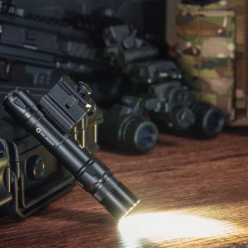 Latarka taktyczna Olight Odin GL z celownikiem laserowym - 1500 lumenów