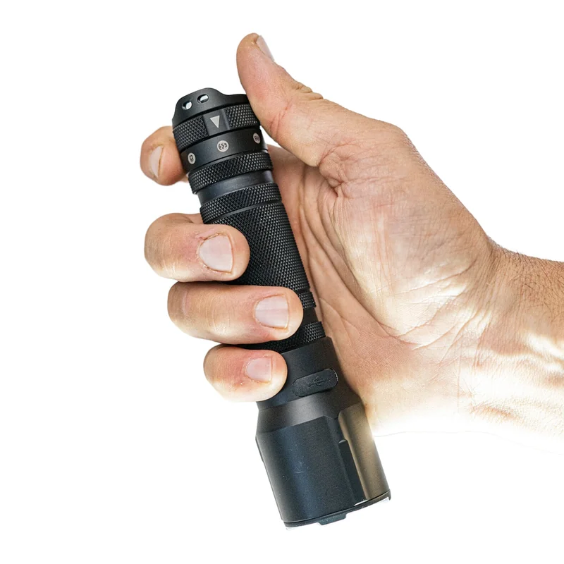 Latarka Ledlenser TT3R Czarna - 1900 lumenów
