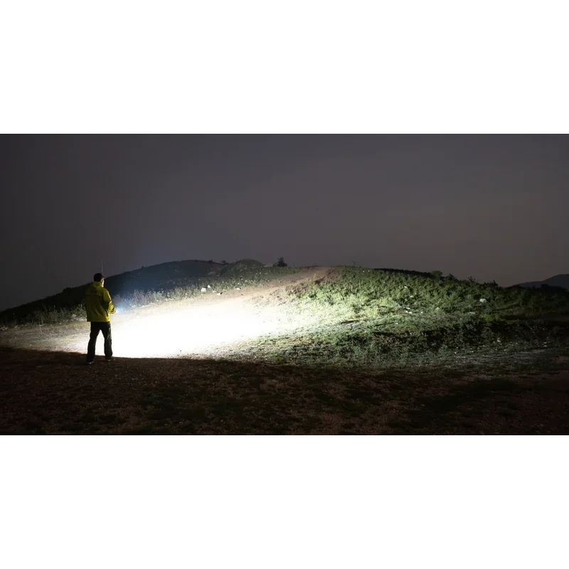 Latarka Olight ArkPro Class 1 Cool White Zombie Green - 1500 lumenów