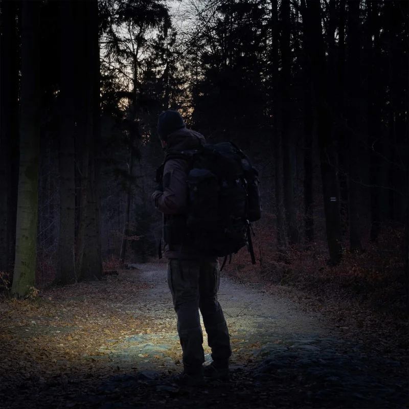 Latarka taktyczno-poszukiwawcza Olight Seeker Ultra Cool White Olive Green - 4800 lumenów