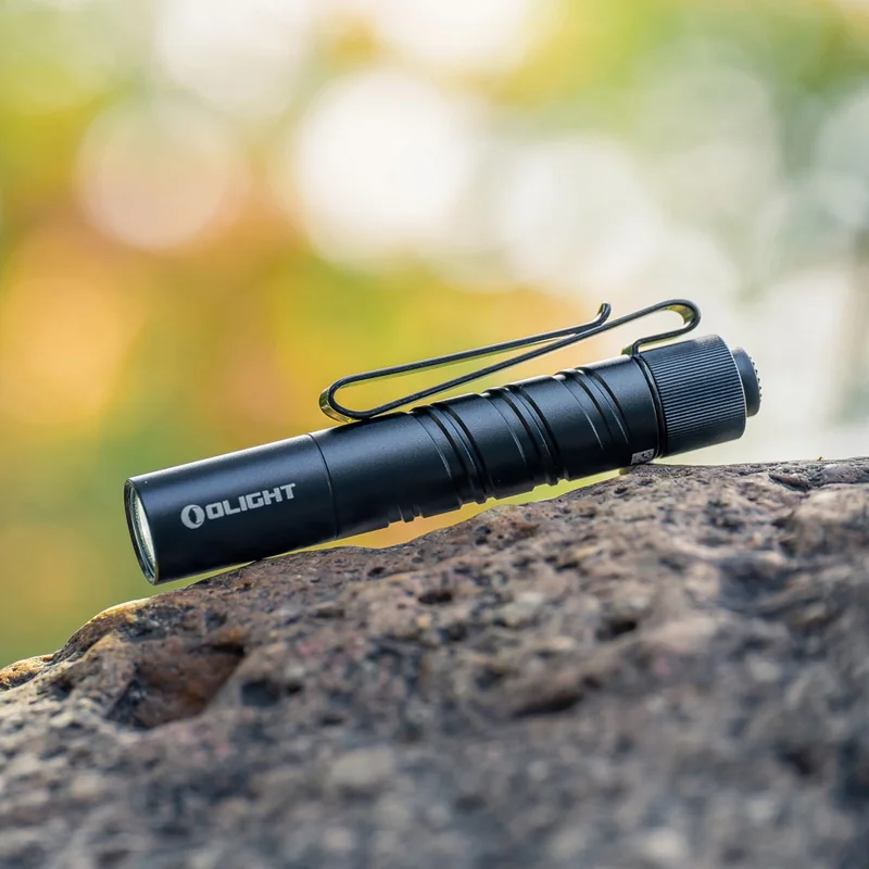 Latarka Olight I3T 2 EOS Czarna - 300 lumenów
